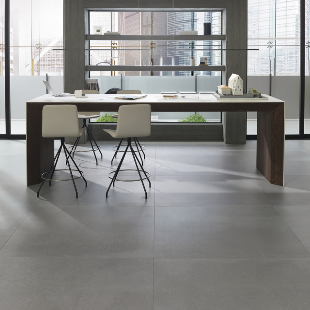 490829 P AMB 001137 931x1242